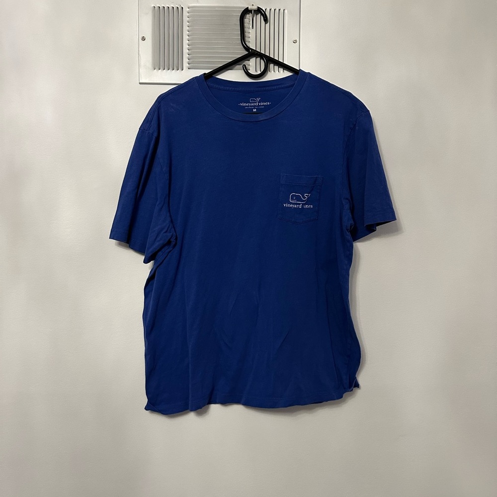 Vineyard vines t shirt